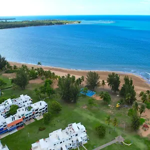 villa-layka-beach-house-at-playas-del-yunque.comcaribbean.com/